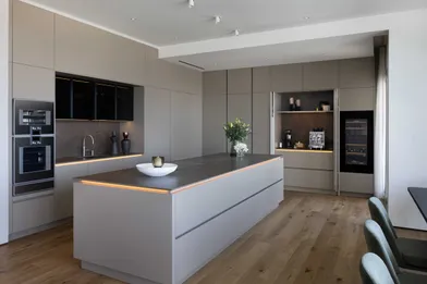 Häcker show kitchen in Marina Residences