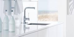 Seamlessly Modern Kitchen Sinks